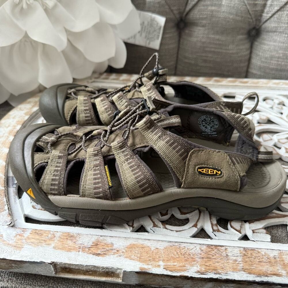 Keen Water Shoes Sandals Men’s 11.5
